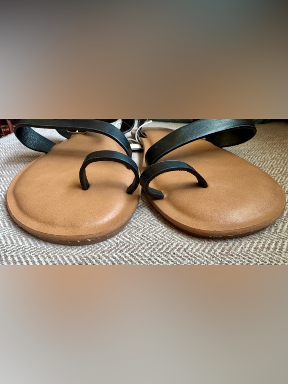 Bundle of 2 Pairs Universal Thread & A New Day Sandals - Size 9 NWTs - Picture 13 of 15